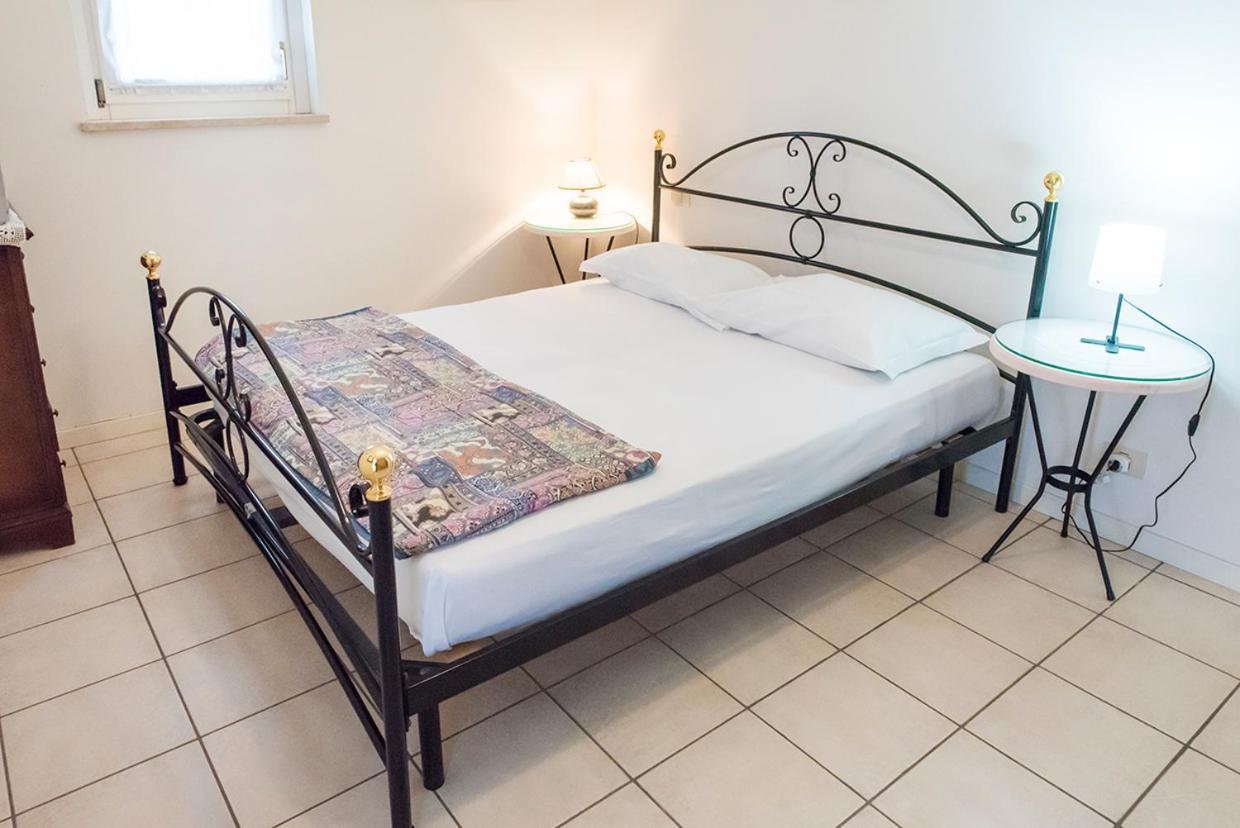 M310 - Marcelli, Trilocale Con Terrazzo Comodo Ai Servizi 外观 照片